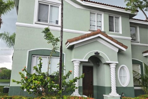 Copropriété à louer à Homestead, Floride: 4 chambres, 132.2 m2 № 1922088 - photo 1