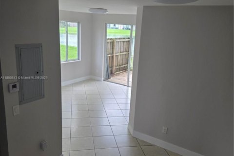 Copropriété à louer à Homestead, Floride: 4 chambres, 132.2 m2 № 1922088 - photo 8