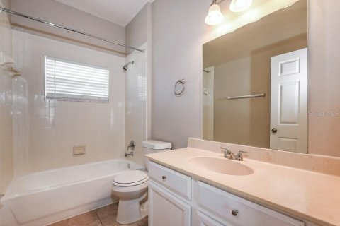 House in Kissimmee, Florida 4 bedrooms, 209.96 sq.m. № 2395858 - photo 15