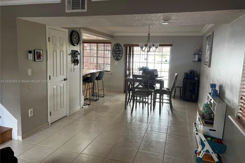 Copropriété à vendre à Hialeah, Floride: 3 chambres, 122.35 m2 № 1792396 - photo 23