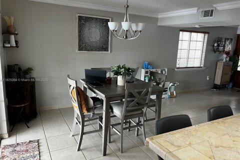 Copropriété à vendre à Hialeah, Floride: 3 chambres, 122.35 m2 № 1792396 - photo 5