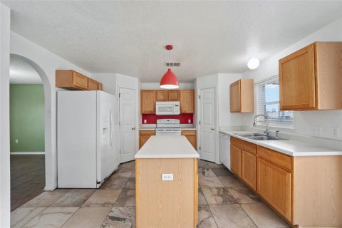 Casa en venta en Ocala, Florida, 3 dormitorios, 206.06 m2 № 2142912 - foto 8