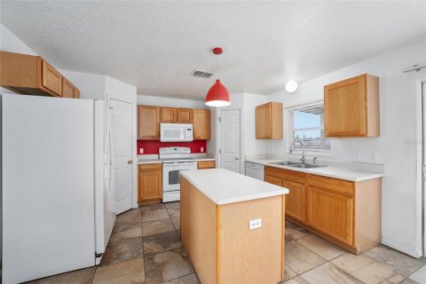 Casa en venta en Ocala, Florida, 3 dormitorios, 206.06 m2 № 2142912 - foto 9