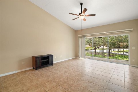 Condominio en venta en Oxford, Florida, 2 dormitorios, 130.25 m2 № 1834995 - foto 5