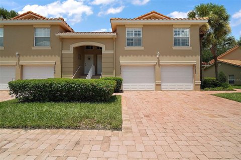 Condominio en venta en Oxford, Florida, 2 dormitorios, 130.25 m2 № 1834995 - foto 1