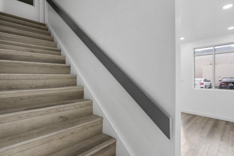 Commercial property in Miami Gardens, Florida № 1971348 - photo 19