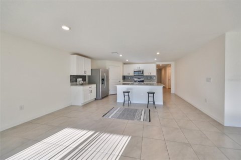 Villa ou maison à louer à Wimauma, Floride: 4 chambres, 171.5 m2 № 2230079 - photo 11