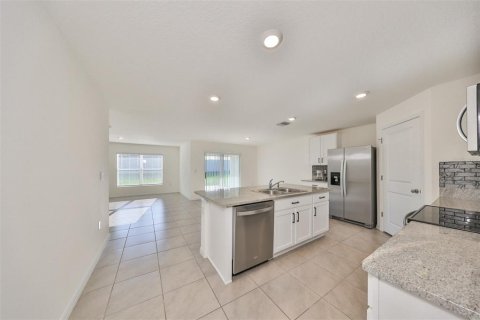 Villa ou maison à louer à Wimauma, Floride: 4 chambres, 171.5 m2 № 2230079 - photo 3