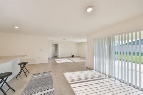 Villa ou maison à louer à Wimauma, Floride: 4 chambres, 171.5 m2 № 2230079 - photo 6