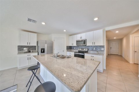 Villa ou maison à louer à Wimauma, Floride: 4 chambres, 171.5 m2 № 2230079 - photo 14