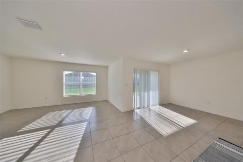 Villa ou maison à louer à Wimauma, Floride: 4 chambres, 171.5 m2 № 2230079 - photo 7