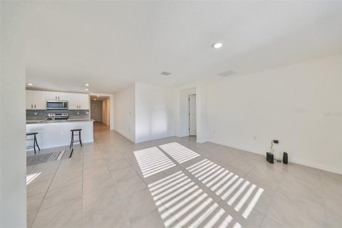 Villa ou maison à louer à Wimauma, Floride: 4 chambres, 171.5 m2 № 2230079 - photo 10