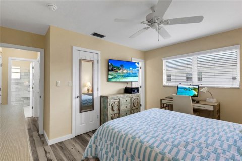 Condo in Englewood, Florida, 2 bedrooms  № 1832736 - photo 17