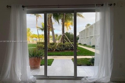 Touwnhouse à louer à Key Biscayne, Floride: 2 chambres, 96.8 m2 № 1972719 - photo 10