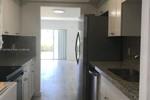 Touwnhouse à louer à Key Biscayne, Floride: 2 chambres, 96.8 m2 № 1972719 - photo 6