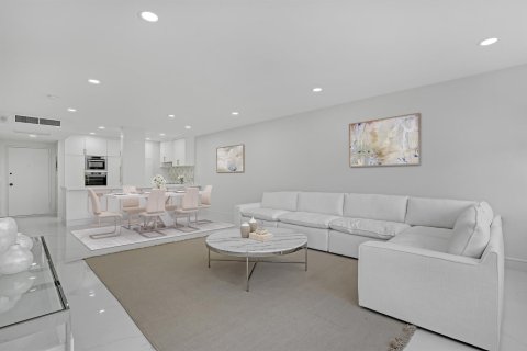 Condo in Palm Beach, Florida, 1 bedroom № 2187722 - photo 6