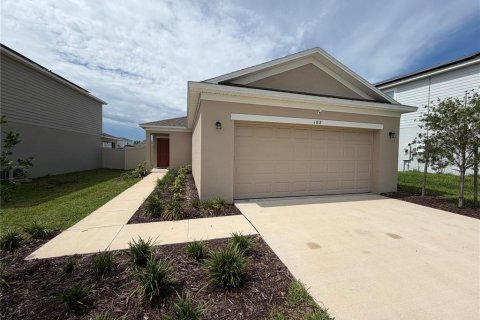 House in Haines City, Florida 3 bedrooms, 135.17 sq.m. № 2295263
