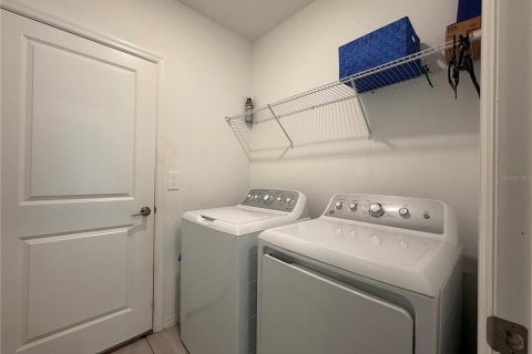 Casa en venta en Haines City, Florida, 3 dormitorios, 135.17 m2 № 2295263 - foto 12