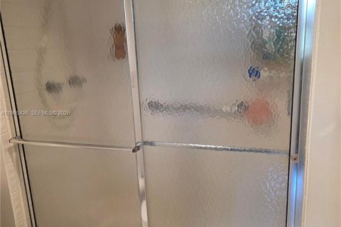 Condominio en alquiler en Lauderhill, Florida, 2 dormitorios, 98.48 m2 № 2027015 - foto 16