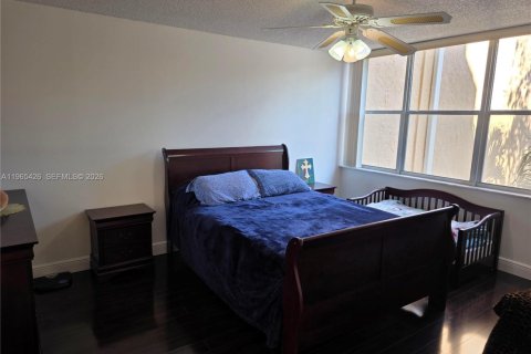 Condominio en alquiler en Lauderhill, Florida, 2 dormitorios, 98.48 m2 № 2027015 - foto 13