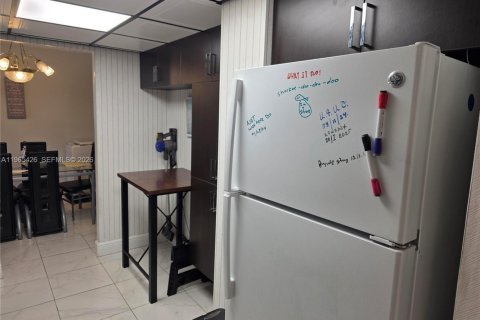 Condominio en alquiler en Lauderhill, Florida, 2 dormitorios, 98.48 m2 № 2027015 - foto 4