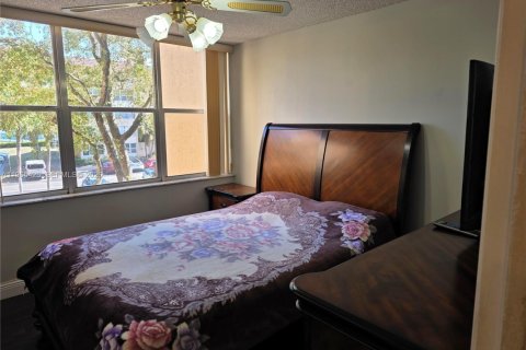 Condominio en alquiler en Lauderhill, Florida, 2 dormitorios, 98.48 m2 № 2027015 - foto 17