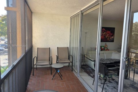 Condominio en alquiler en Lauderhill, Florida, 2 dormitorios, 98.48 m2 № 2027015 - foto 22
