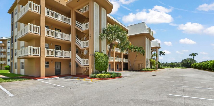Condo in North Palm Beach, Florida, 2 bedrooms  № 2173096