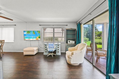 Condo in North Palm Beach, Florida, 2 bedrooms  № 2173096 - photo 9