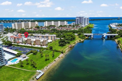 Condo in North Palm Beach, Florida, 2 bedrooms  № 2173096 - photo 3