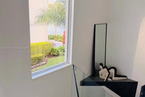 Adosado en alquiler en Aventura, Florida, 4 dormitorios, 297.29 m2 № 2039170 - foto 21