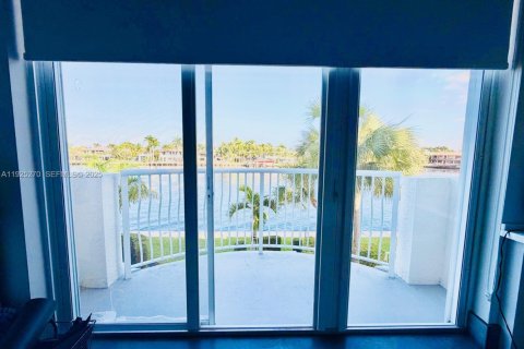 Adosado en alquiler en Aventura, Florida, 4 dormitorios, 297.29 m2 № 2039170 - foto 28