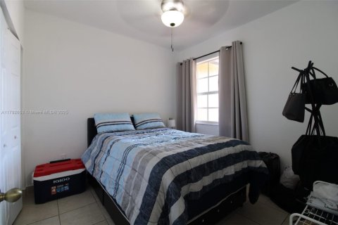 House in Homestead, Florida 3 bedrooms, 108.6 sq.m. № 1700646 - photo 16