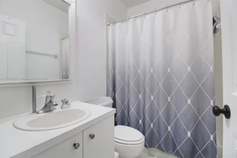 House in Homestead, Florida 3 bedrooms, 108.6 sq.m. № 1700646 - photo 18