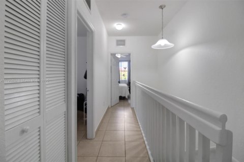 House in Homestead, Florida 3 bedrooms, 108.6 sq.m. № 1700646 - photo 13