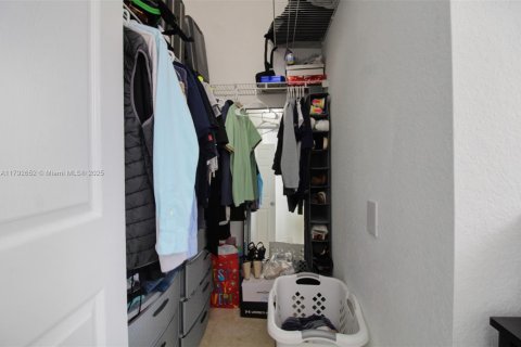 House in Homestead, Florida 3 bedrooms, 108.6 sq.m. № 1700646 - photo 17