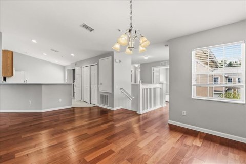 Condo in Orlando, Florida, 3 bedrooms № 2100901 - photo 11