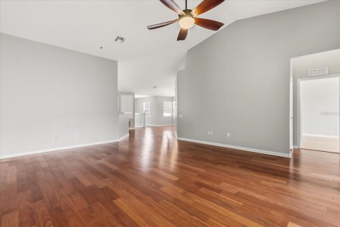 Condo in Orlando, Florida, 3 bedrooms № 2100901 - photo 27