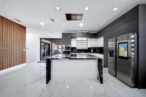 Купить виллу или дом в Майами, Флорида 4 спальни, 186.83м2, № 2050780 - фото 21