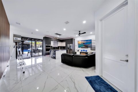 Купить виллу или дом в Майами, Флорида 4 спальни, 186.83м2, № 2050780 - фото 25