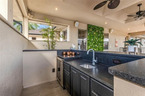 Villa ou maison à vendre à Punta Gorda, Floride: 4 chambres, 492.85 m2 № 2435214 - photo 5