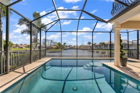 Villa ou maison à vendre à Punta Gorda, Floride: 4 chambres, 492.85 m2 № 2435214 - photo 8