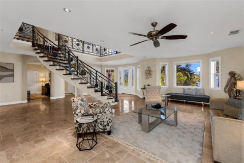 Villa ou maison à vendre à Punta Gorda, Floride: 4 chambres, 492.85 m2 № 2435214 - photo 12