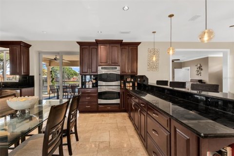 Villa ou maison à vendre à Punta Gorda, Floride: 4 chambres, 492.85 m2 № 2435214 - photo 17