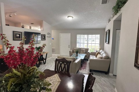 Villa ou maison à louer à Kissimmee, Floride: 3 chambres, 119.38 m2 № 1878122 - photo 3