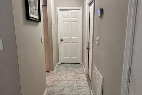 Villa ou maison à louer à Kissimmee, Floride: 3 chambres, 119.38 m2 № 1878122 - photo 9