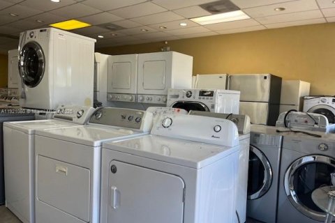 Immobilier commercial à vendre à Fort Lauderdale, Floride № 1975268 - photo 2