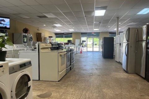 Immobilier commercial à vendre à Fort Lauderdale, Floride № 1975268 - photo 9