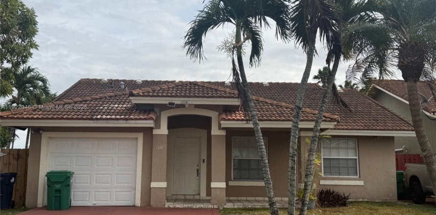 Villa ou maison à Miami, Floride 4 chambres, 165.92 m2 № 1975977