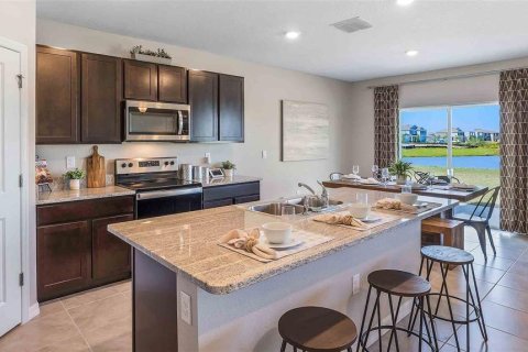 Casa en venta en Dade City, Florida, 5 dormitorios, 242.01 m2 № 1894446 - foto 5